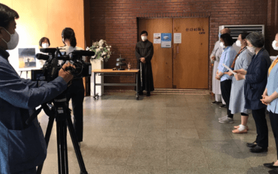 Exposición de fotografía y pintura a favor de la resolución de la crisis de Myanmar